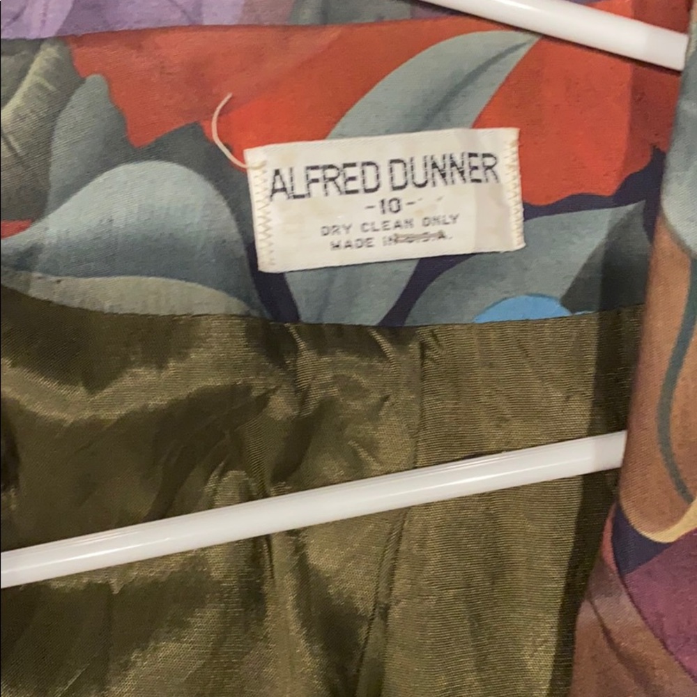 Blazer - Picture 2 of 2